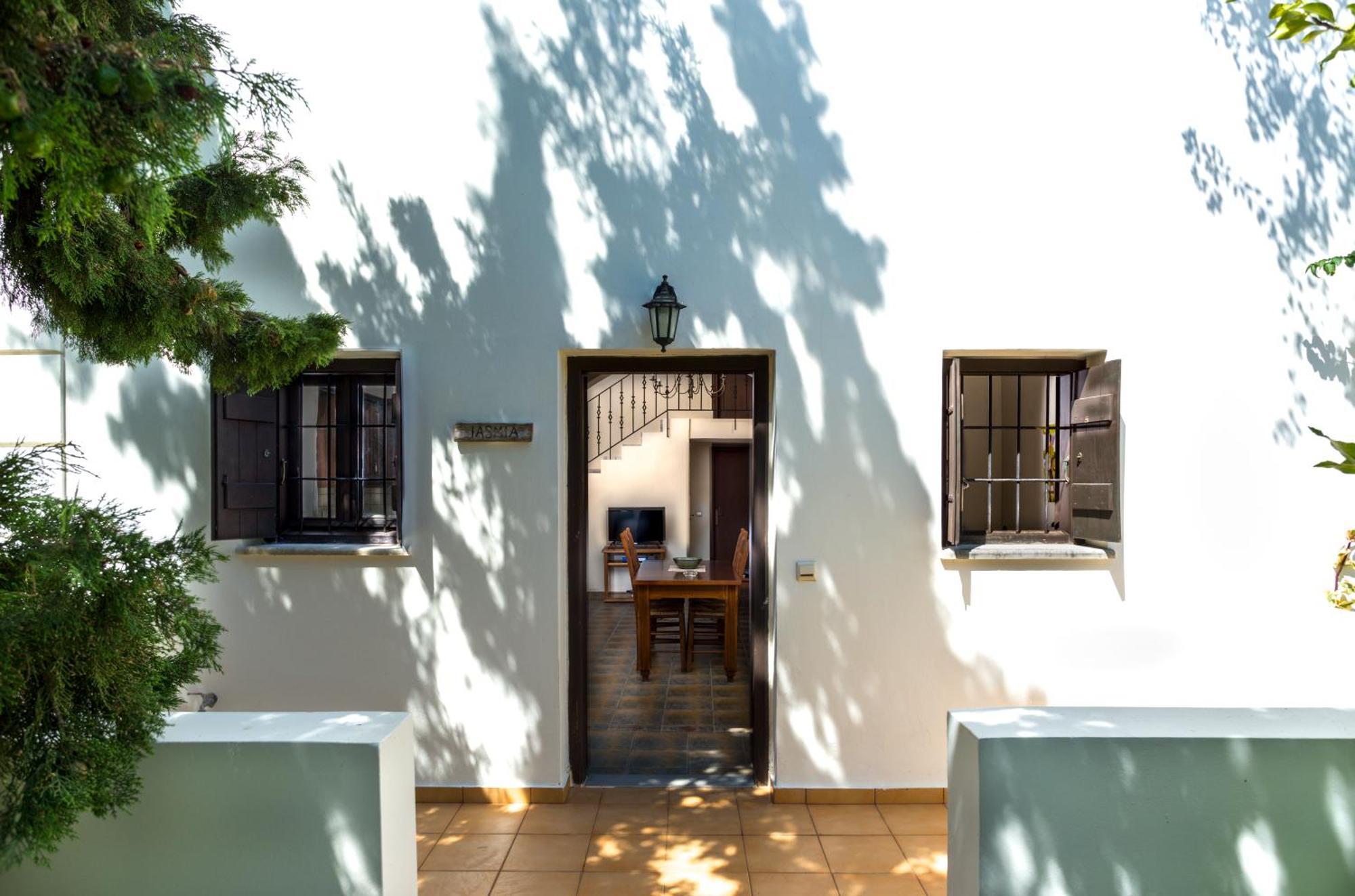 Douliana Villas Room photo